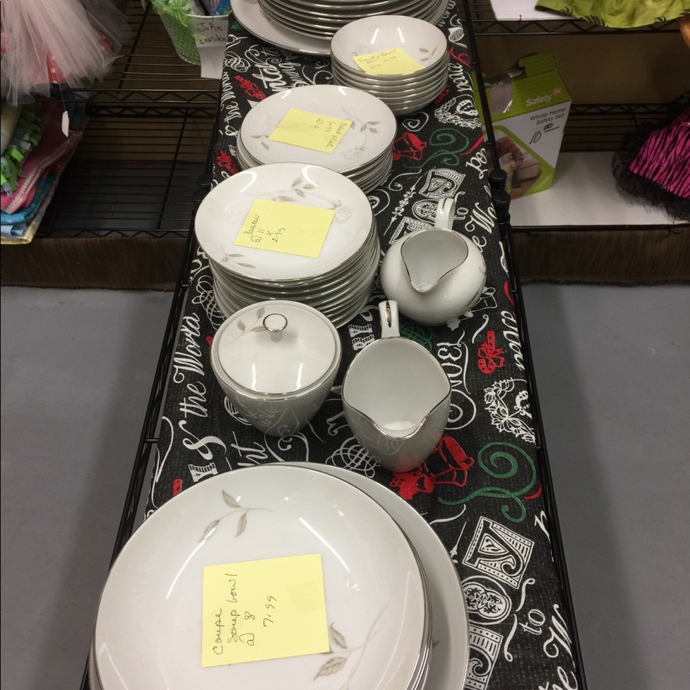 Mikasa China 100.00 for all approximately 51 PCs